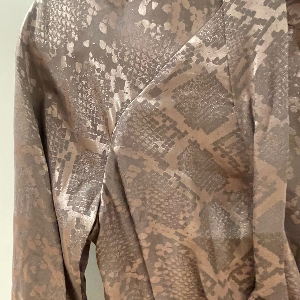 Dress - Picture 5 of 5